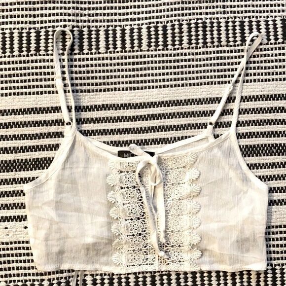 LF Stores Mieeion Ivory Lace Crop top XSmall NWT - Picture 1 of 4
